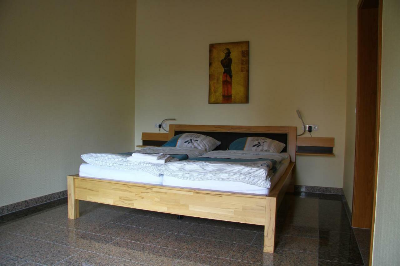 Bistro Im Ring Bed & Breakfast Quiddelbach Ngoại thất bức ảnh