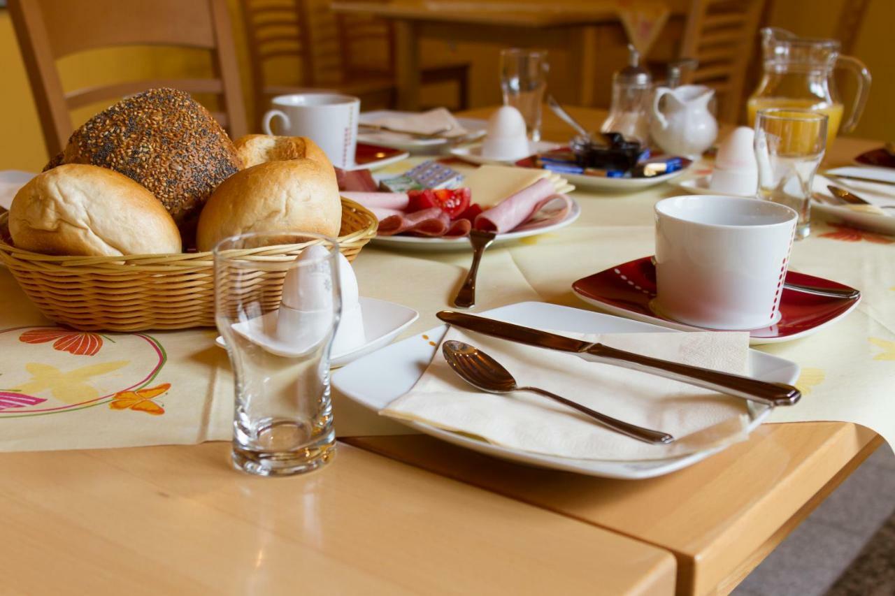 Bistro Im Ring Bed & Breakfast Quiddelbach Ngoại thất bức ảnh